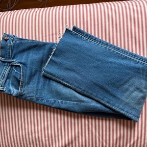 MOTHER Ankle Fray Jean